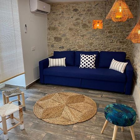 Ideal Parelles Aptm Amb Encant Estil Mediterrani I Tranquil A Llança 외부 사진