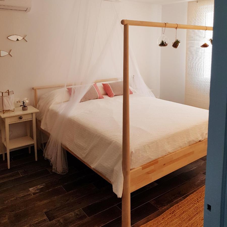 Ideal Parelles Aptm Amb Encant Estil Mediterrani I Tranquil A Llança 외부 사진
